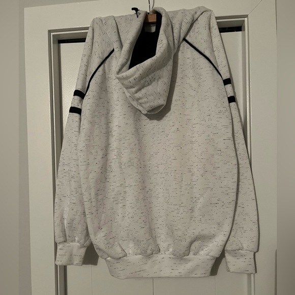 Vintage Yellowstone Hoodie - Picture 3 of 5